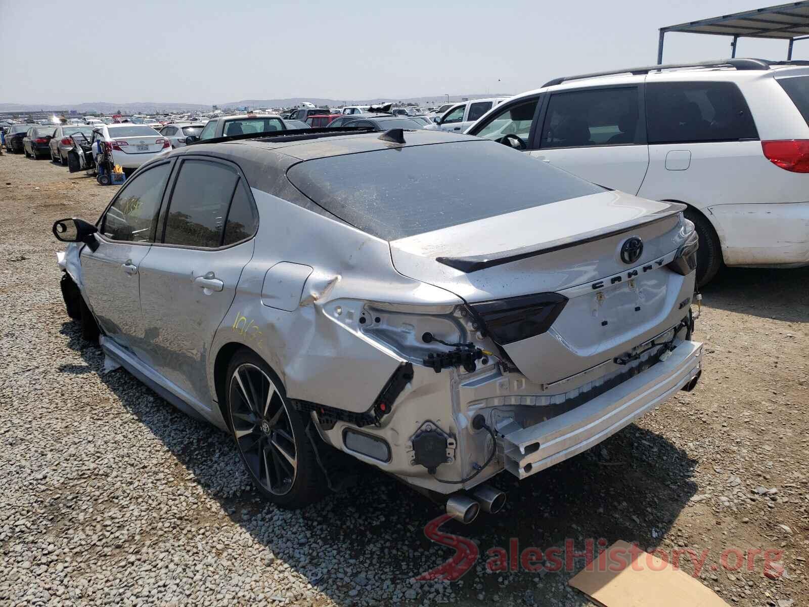 4T1BZ1HKXJU021082 2018 TOYOTA CAMRY