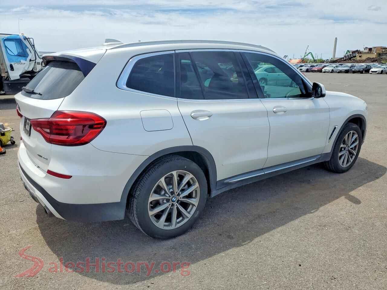 2019 BMW X3 VIN 5UXTR7C51KLR51438, right side view