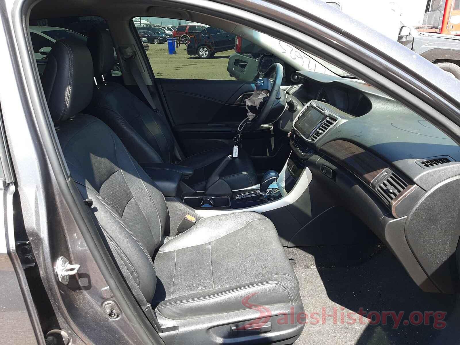 1HGCR2F81HA272625 2017 HONDA ACCORD