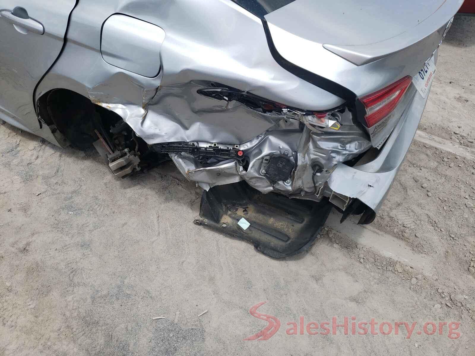 4T1B11HKXJU069480 2018 TOYOTA CAMRY