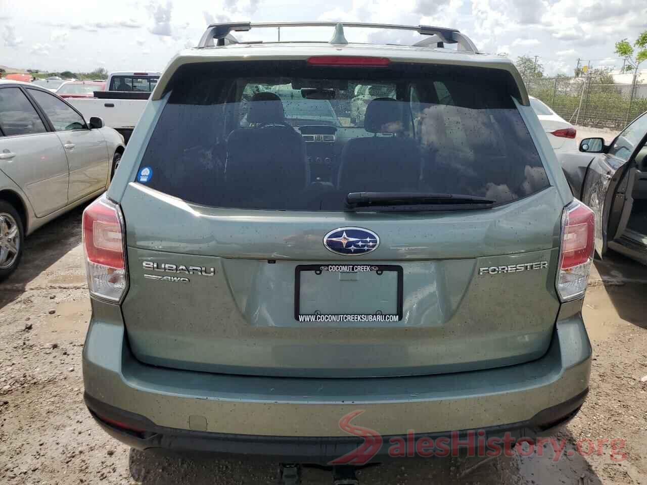 JF2SJAGC3JH509922 2018 SUBARU FORESTER