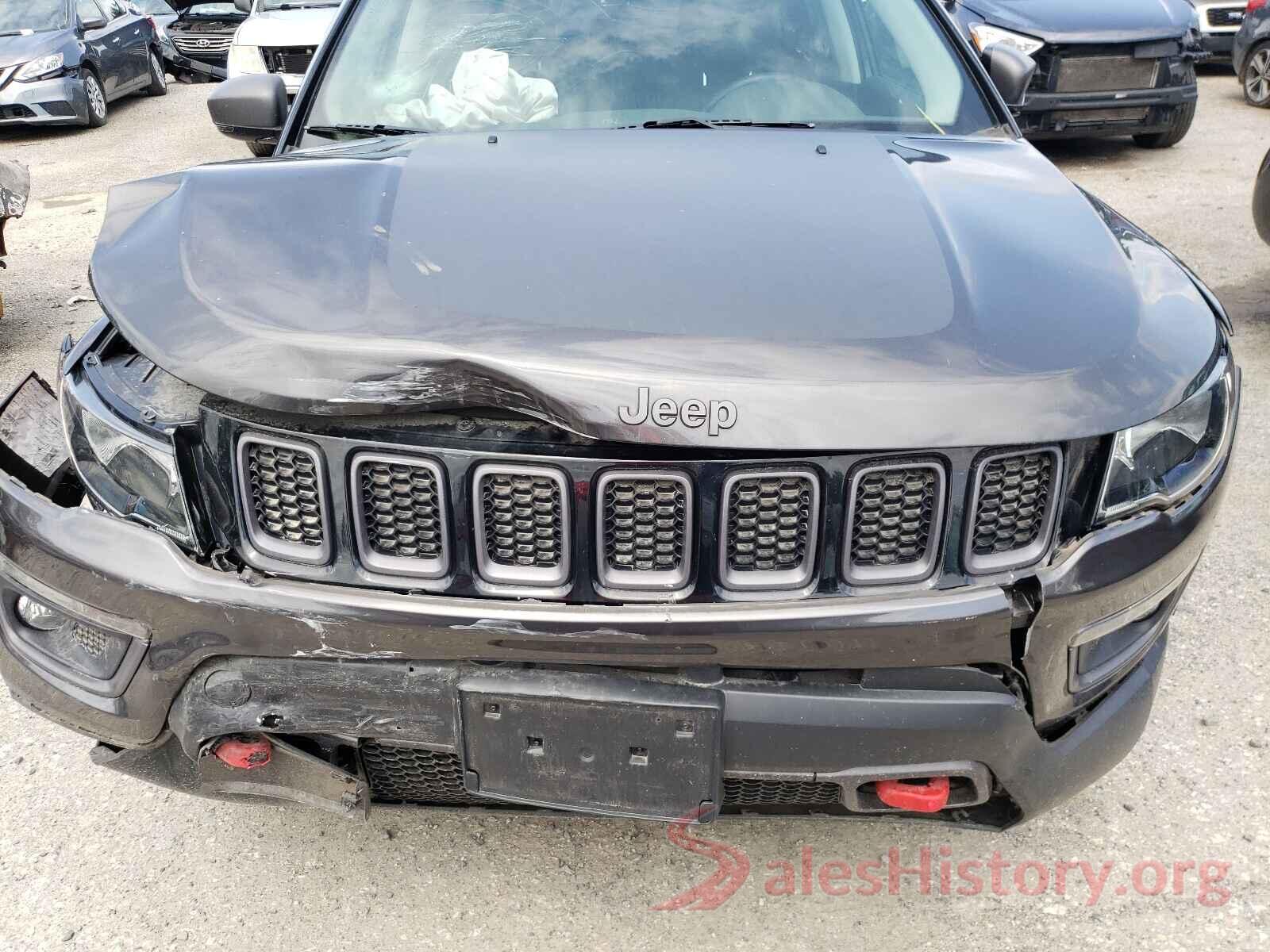 3C4NJDDB4JT366943 2018 JEEP COMPASS