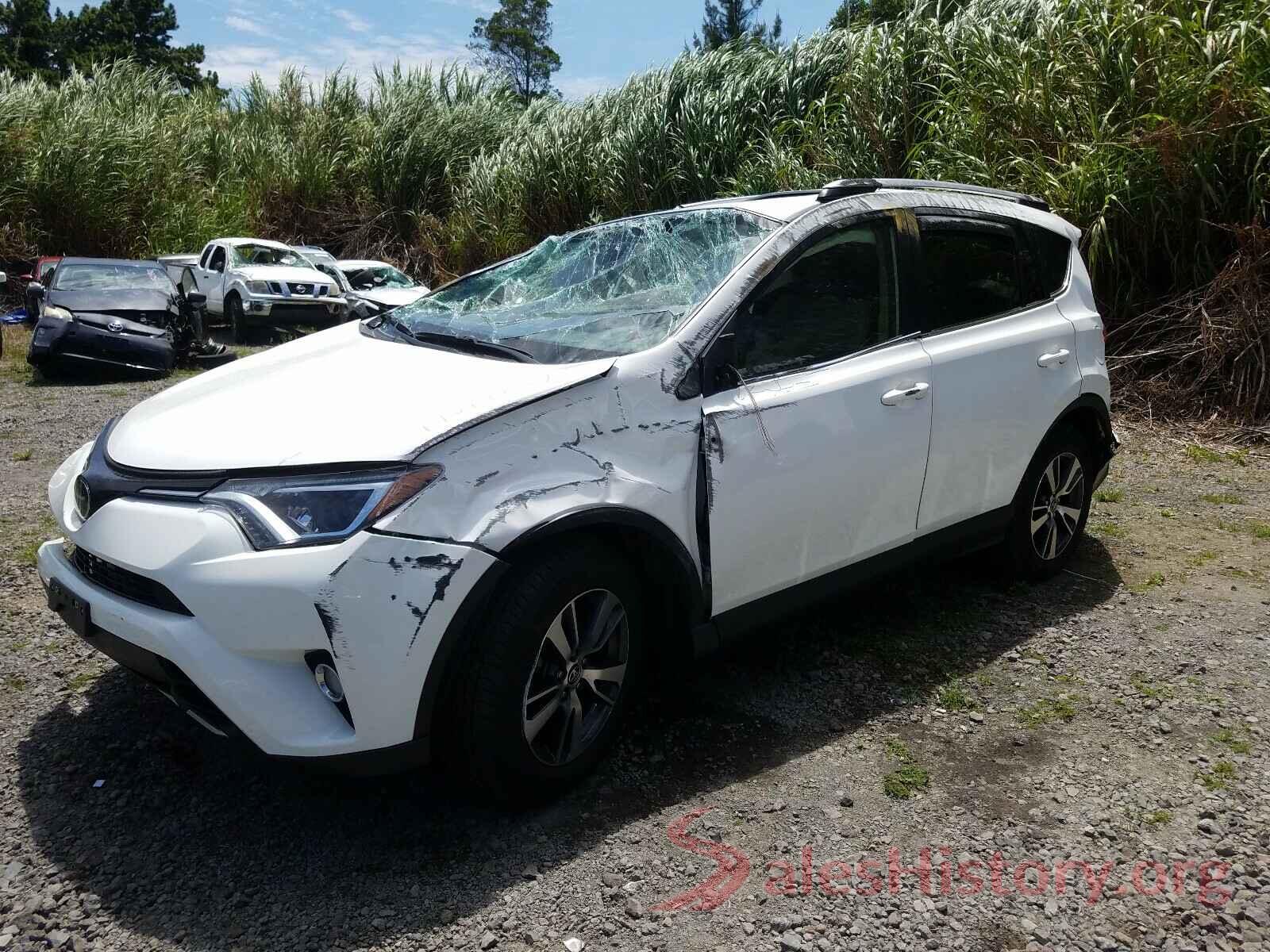 JTMWFREV9JJ168832 2018 TOYOTA RAV4