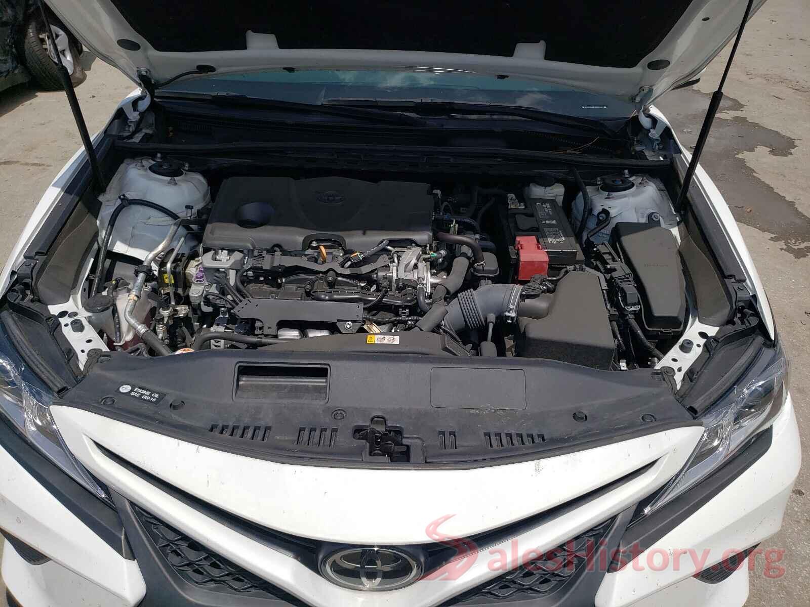 4T1B11HK9JU144055 2018 TOYOTA CAMRY