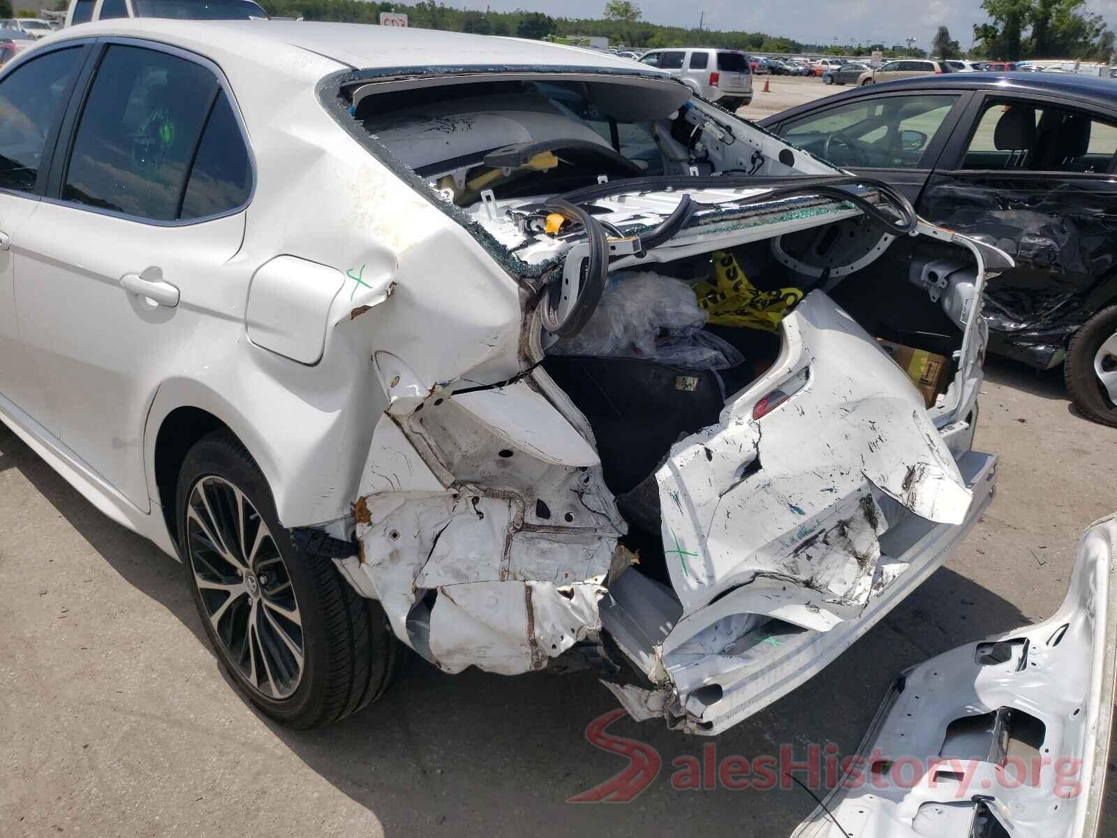 4T1B11HK9JU144055 2018 TOYOTA CAMRY