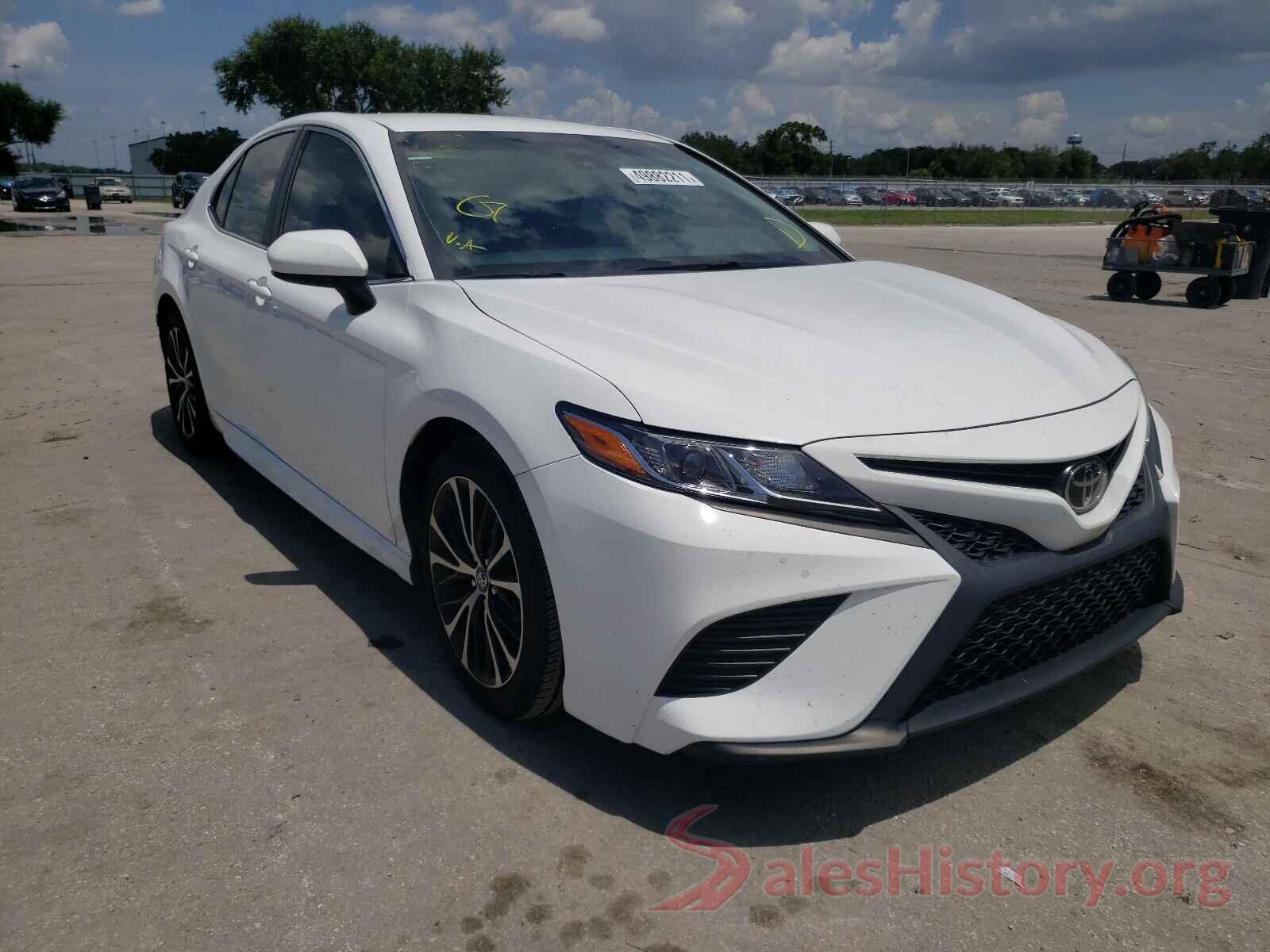 4T1B11HK9JU144055 2018 TOYOTA CAMRY