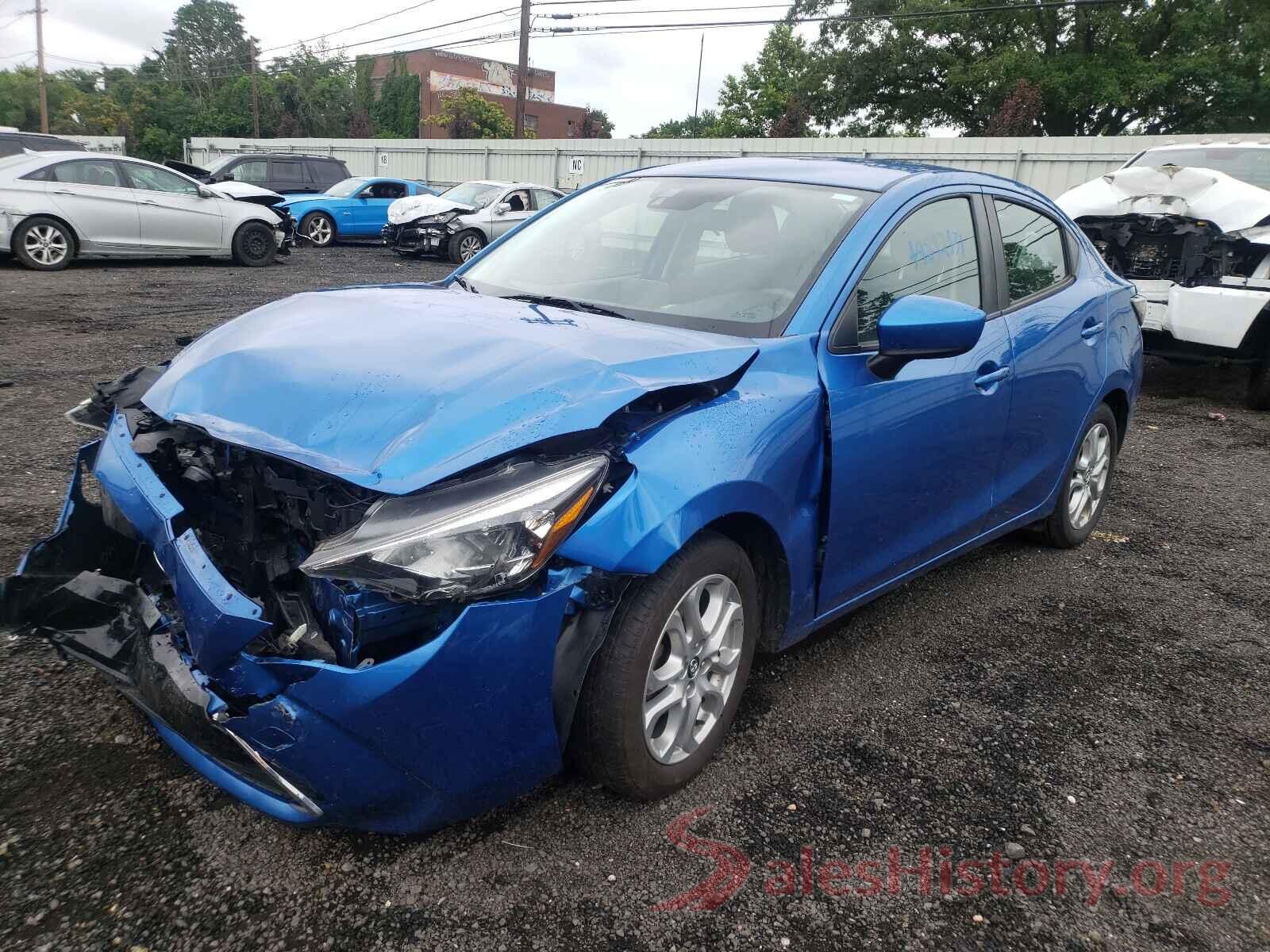 3MYDLBYV8HY181372 2017 TOYOTA YARIS