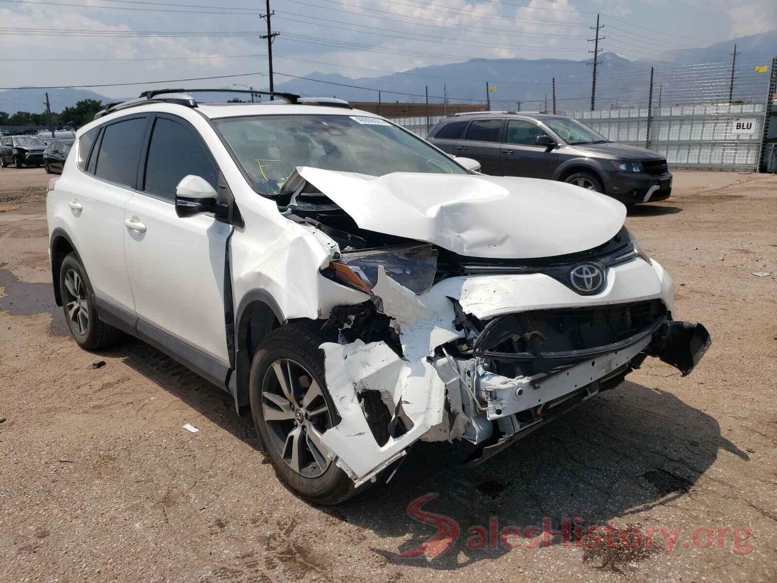 JTMRFREV8HJ117717 2017 TOYOTA RAV4