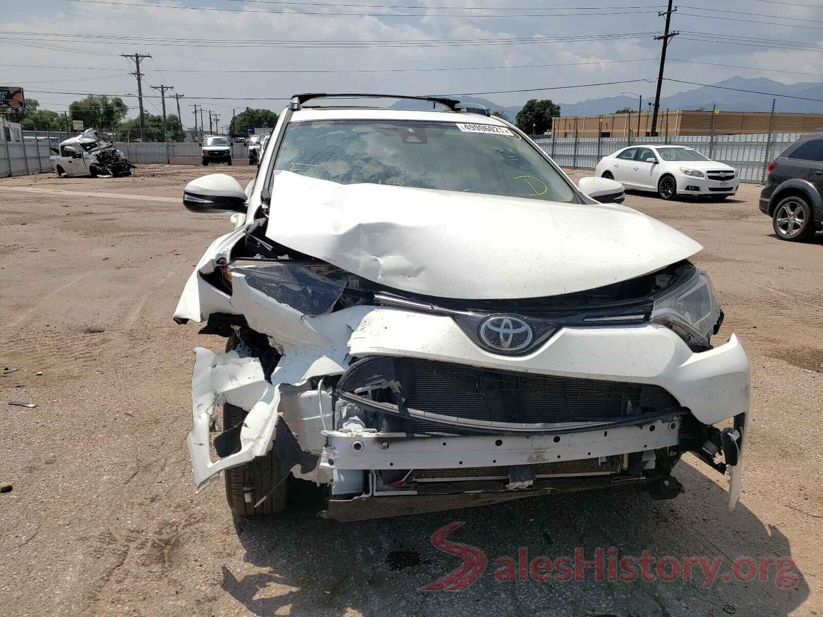 JTMRFREV8HJ117717 2017 TOYOTA RAV4