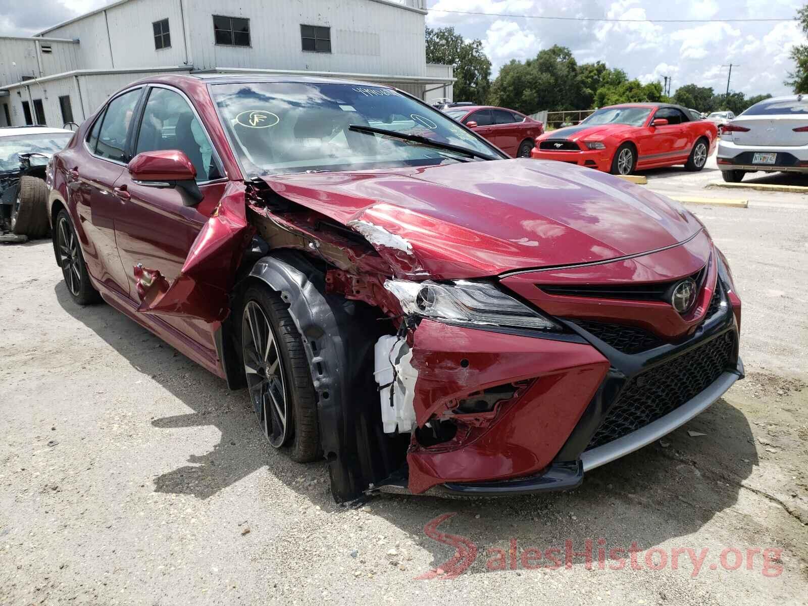 4T1B61HK2JU531077 2018 TOYOTA CAMRY