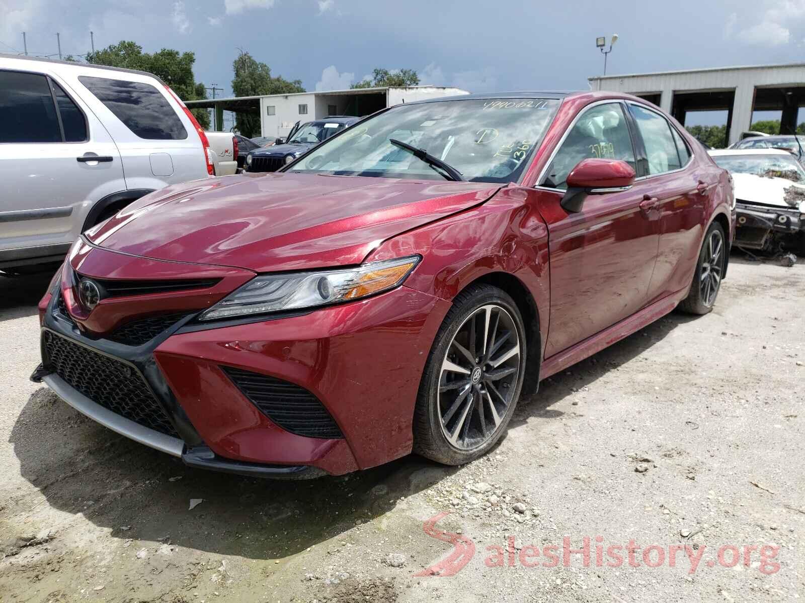 4T1B61HK2JU531077 2018 TOYOTA CAMRY