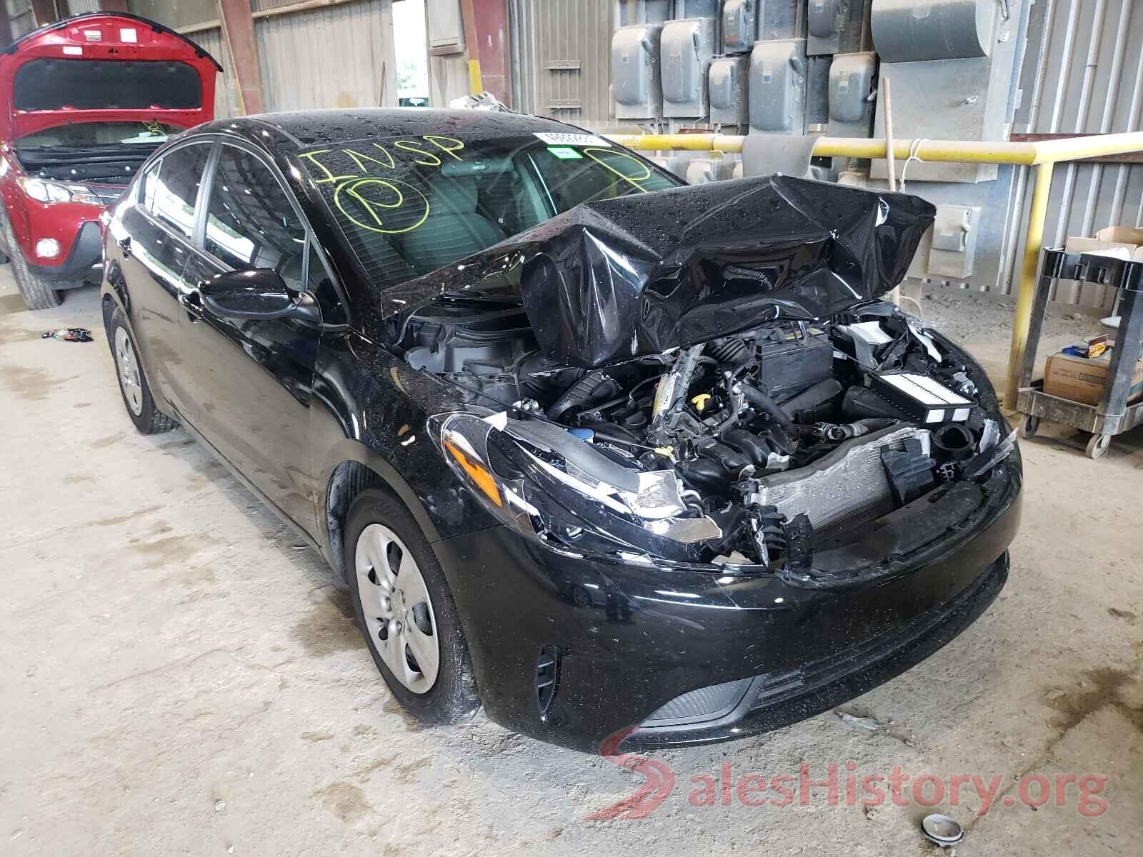 3KPFK4A72JE242823 2018 KIA FORTE