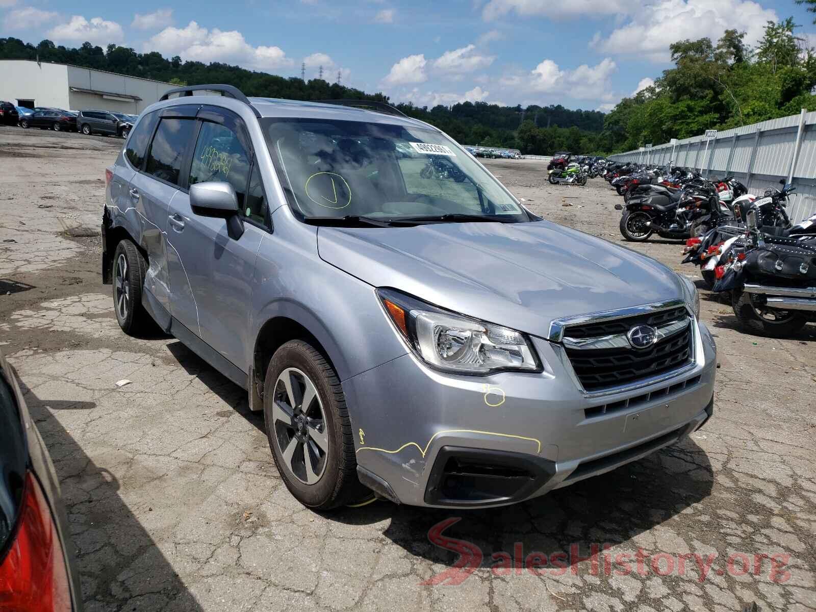 JF2SJAEC3JH590018 2018 SUBARU FORESTER