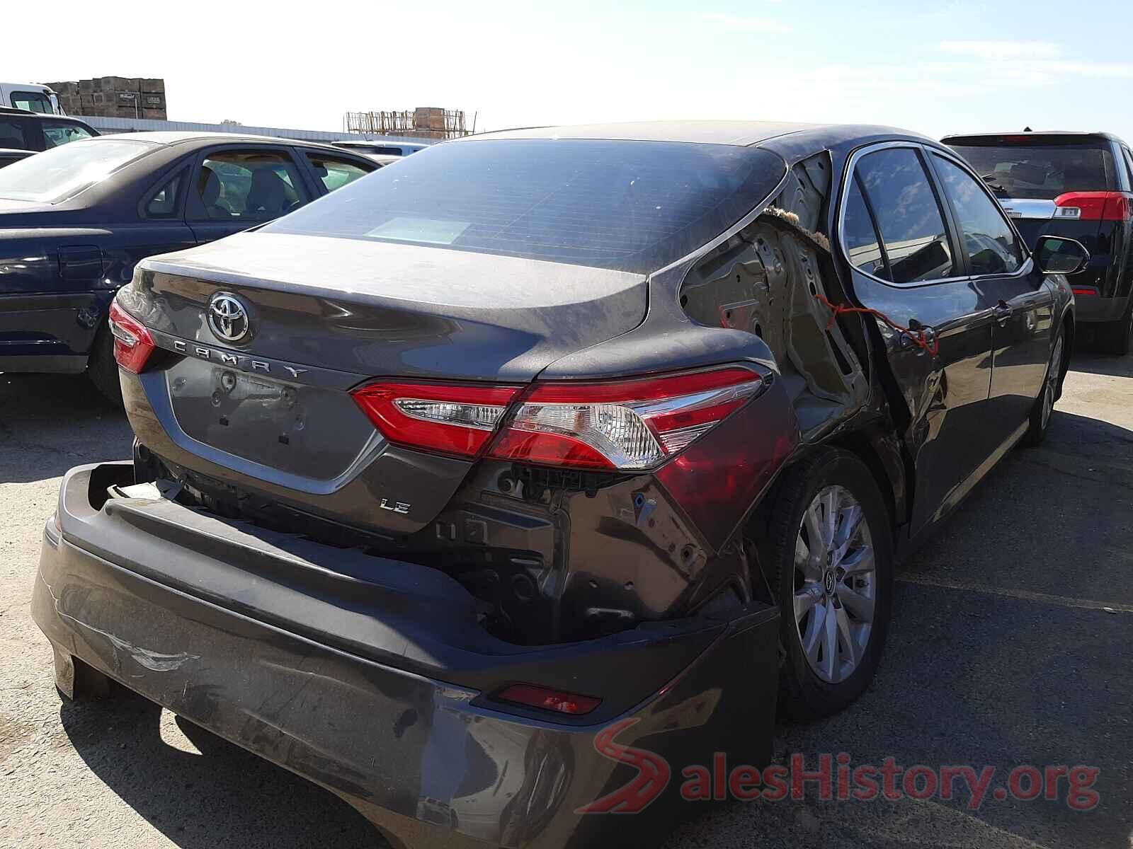 4T1B11HKXJU106463 2018 TOYOTA CAMRY