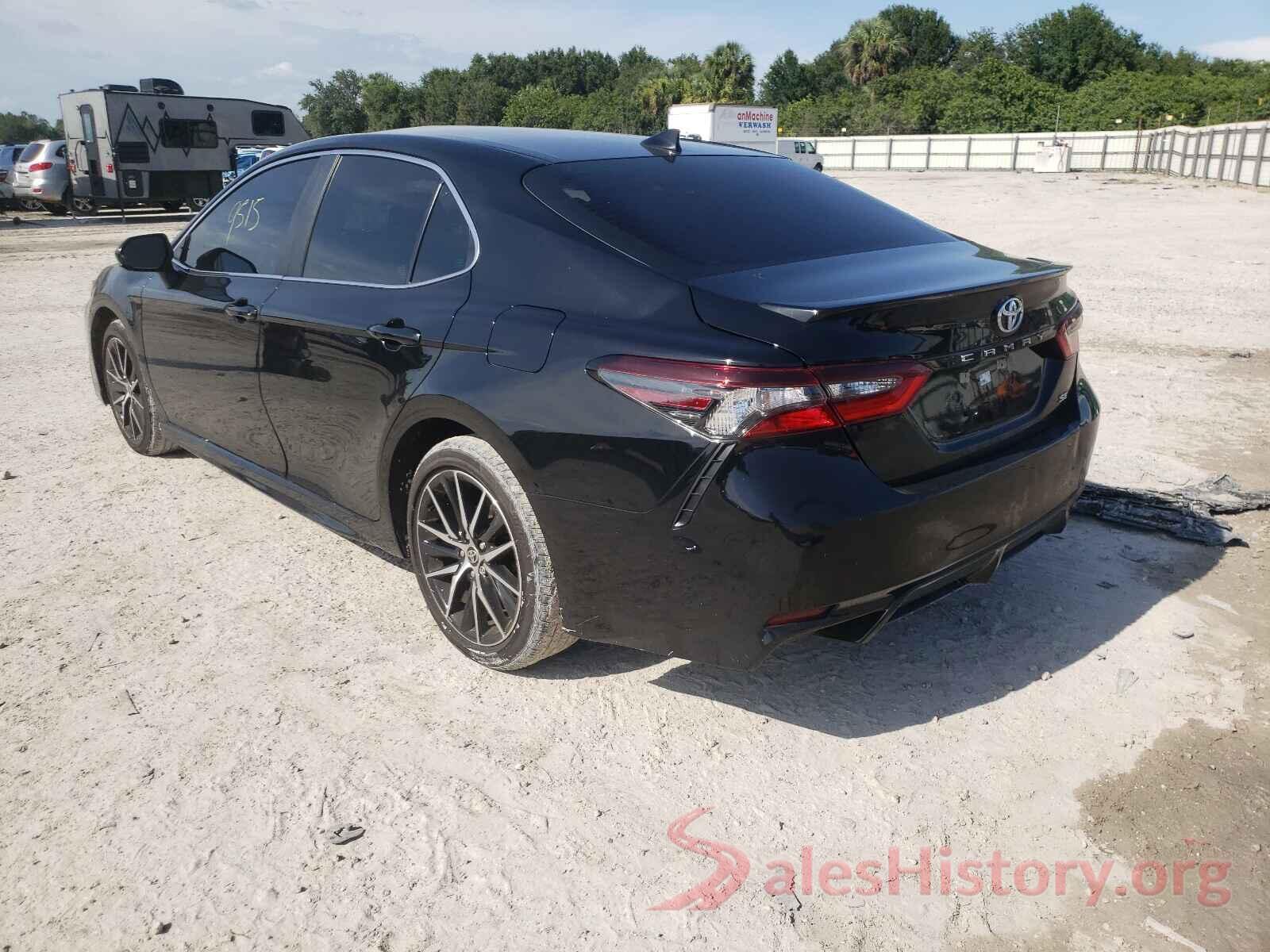 4T1G11AKXMU530262 2021 TOYOTA CAMRY