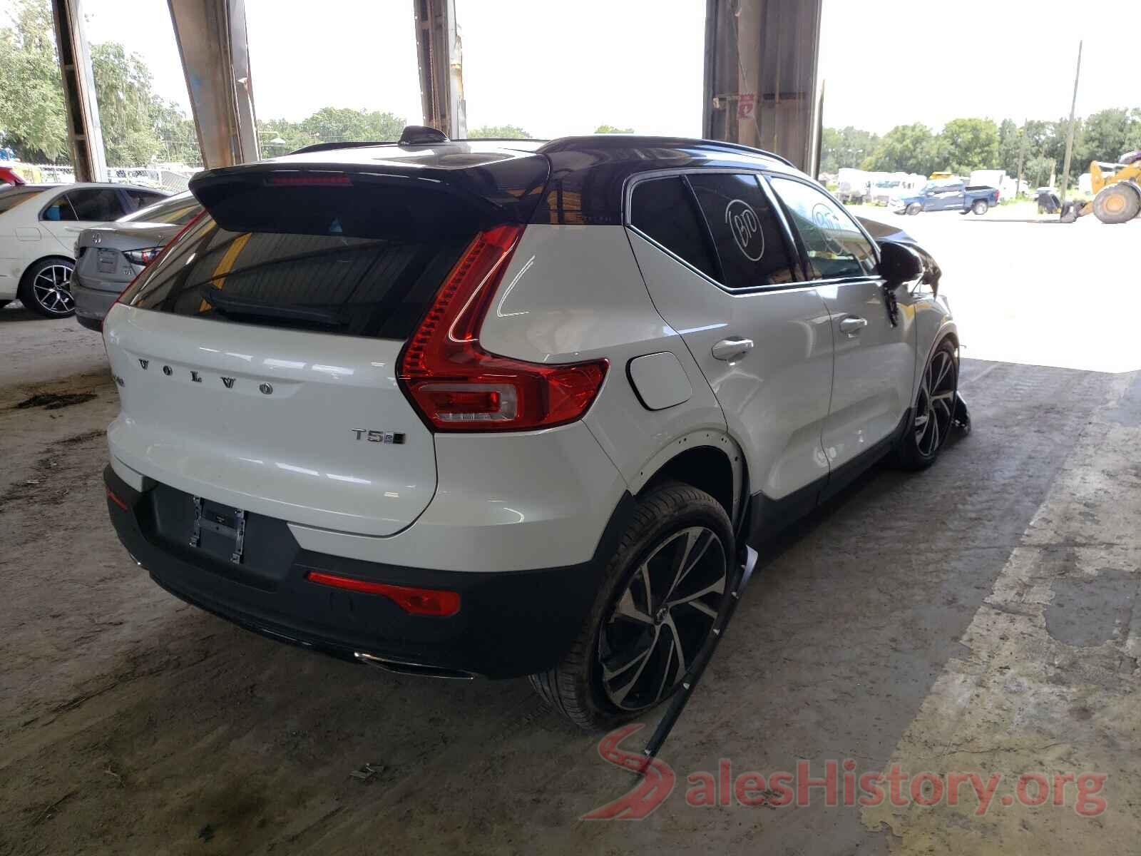 YV4162UM8L2246053 2020 VOLVO XC40