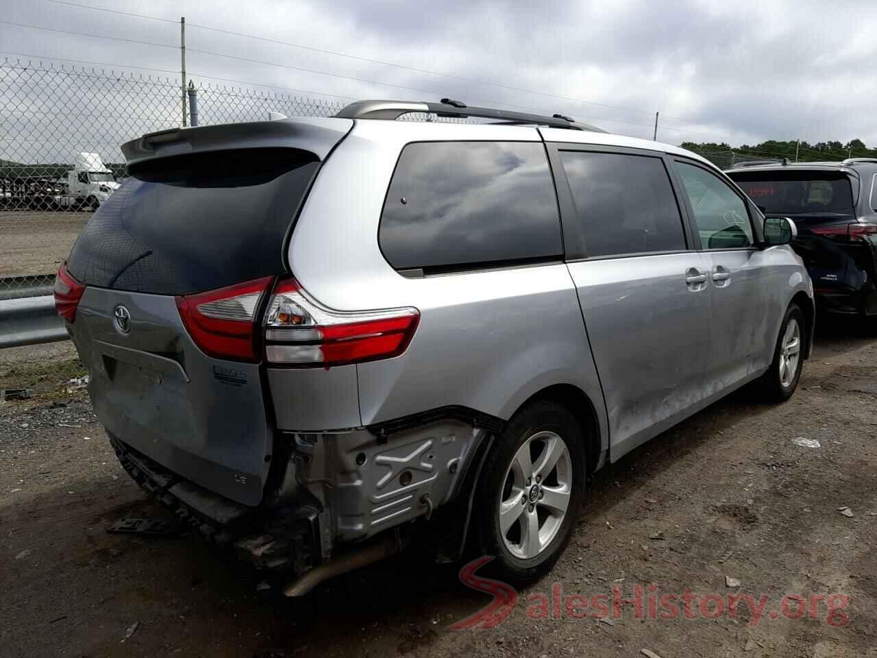 5TDKZ3DC3JS913211 2018 TOYOTA SIENNA