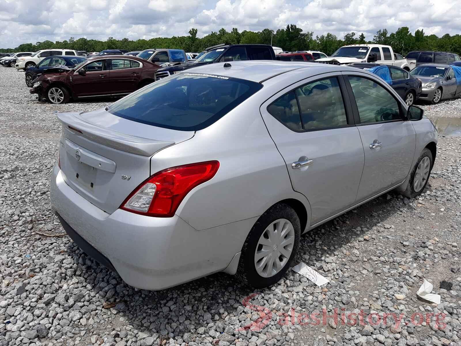 3N1CN7AP3JL883814 2018 NISSAN VERSA