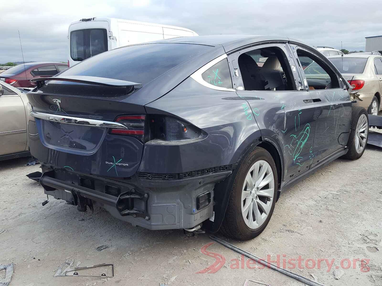 5YJXCAE24LF243533 2020 TESLA MODEL X