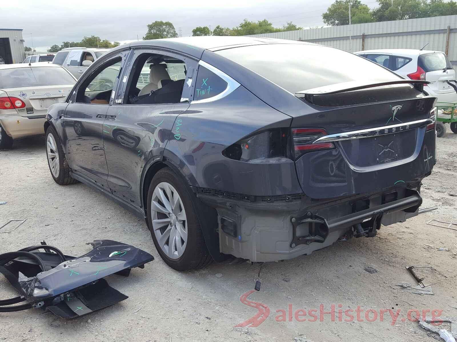 5YJXCAE24LF243533 2020 TESLA MODEL X