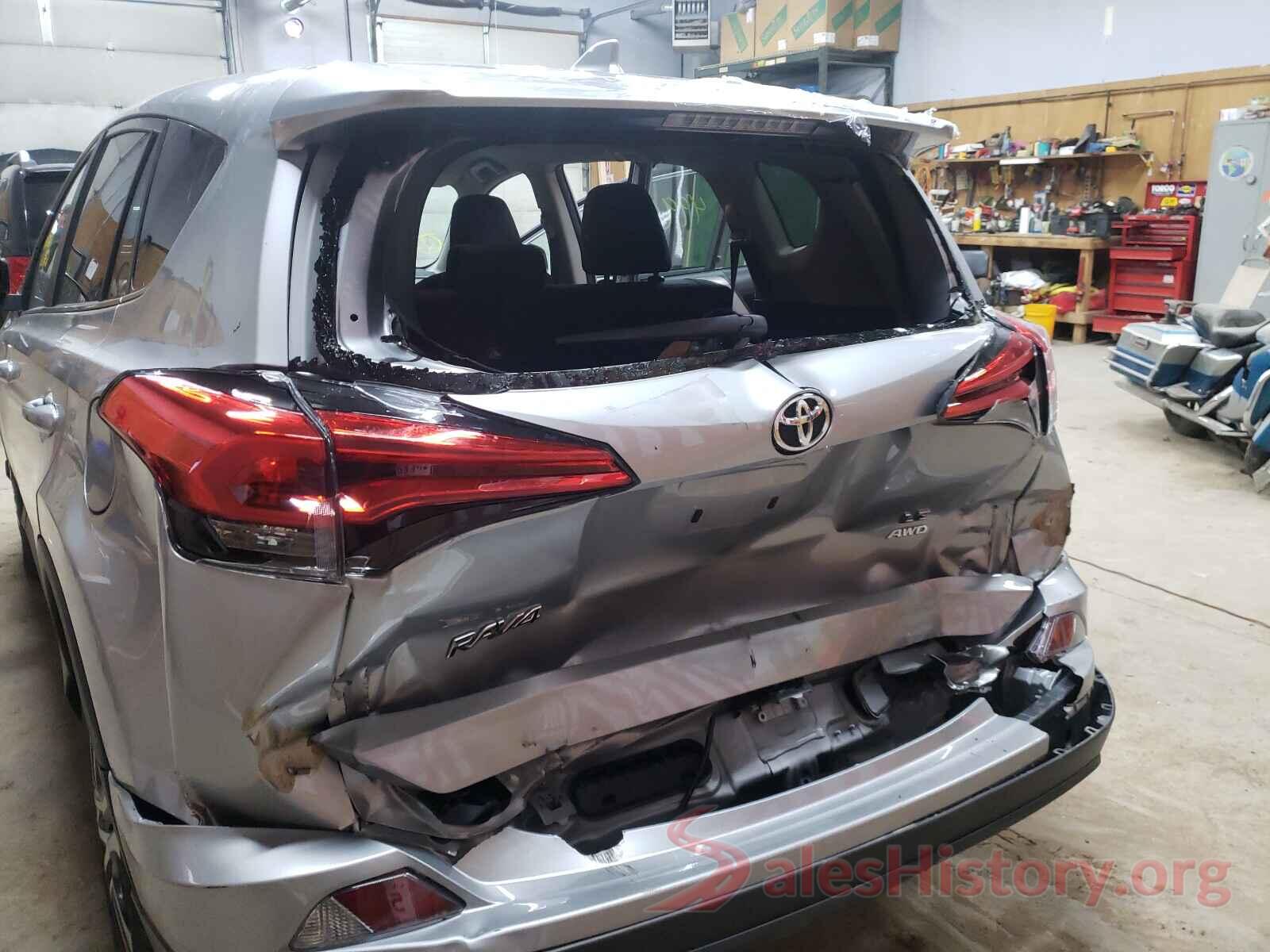 2T3BFREV3JW843963 2018 TOYOTA RAV4