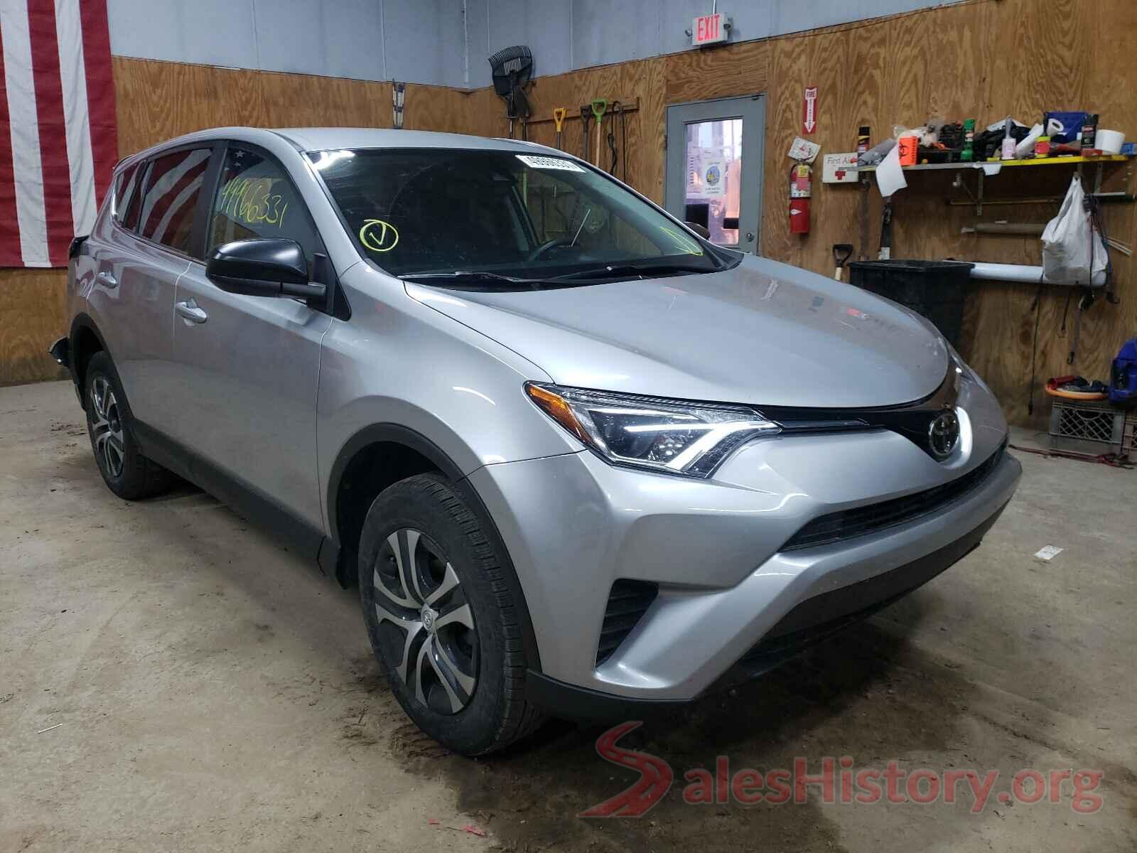 2T3BFREV3JW843963 2018 TOYOTA RAV4