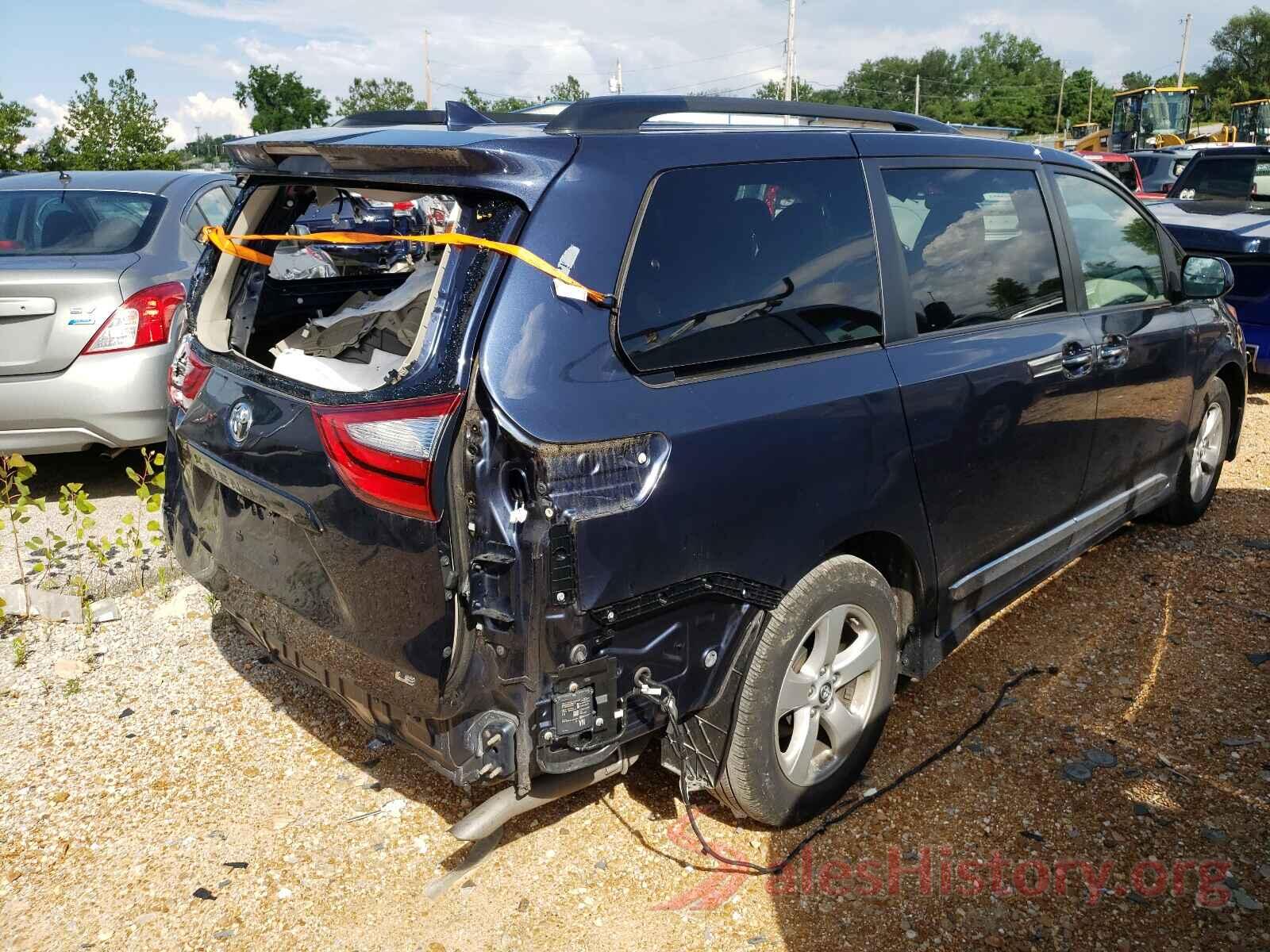 5TDKZ3DC7KS990858 2019 TOYOTA SIENNA