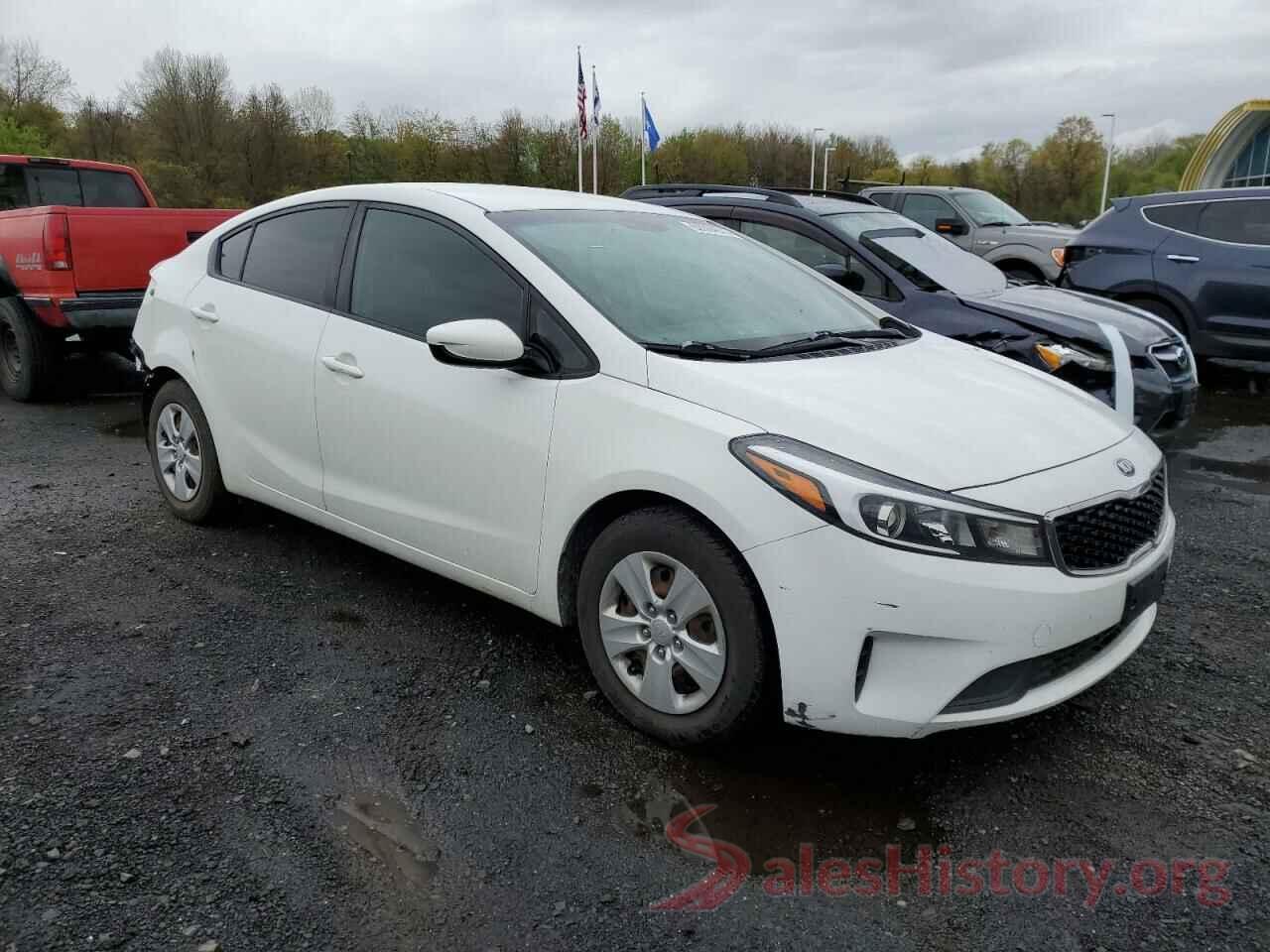 3KPFK4A7XHE049877 2017 KIA FORTE