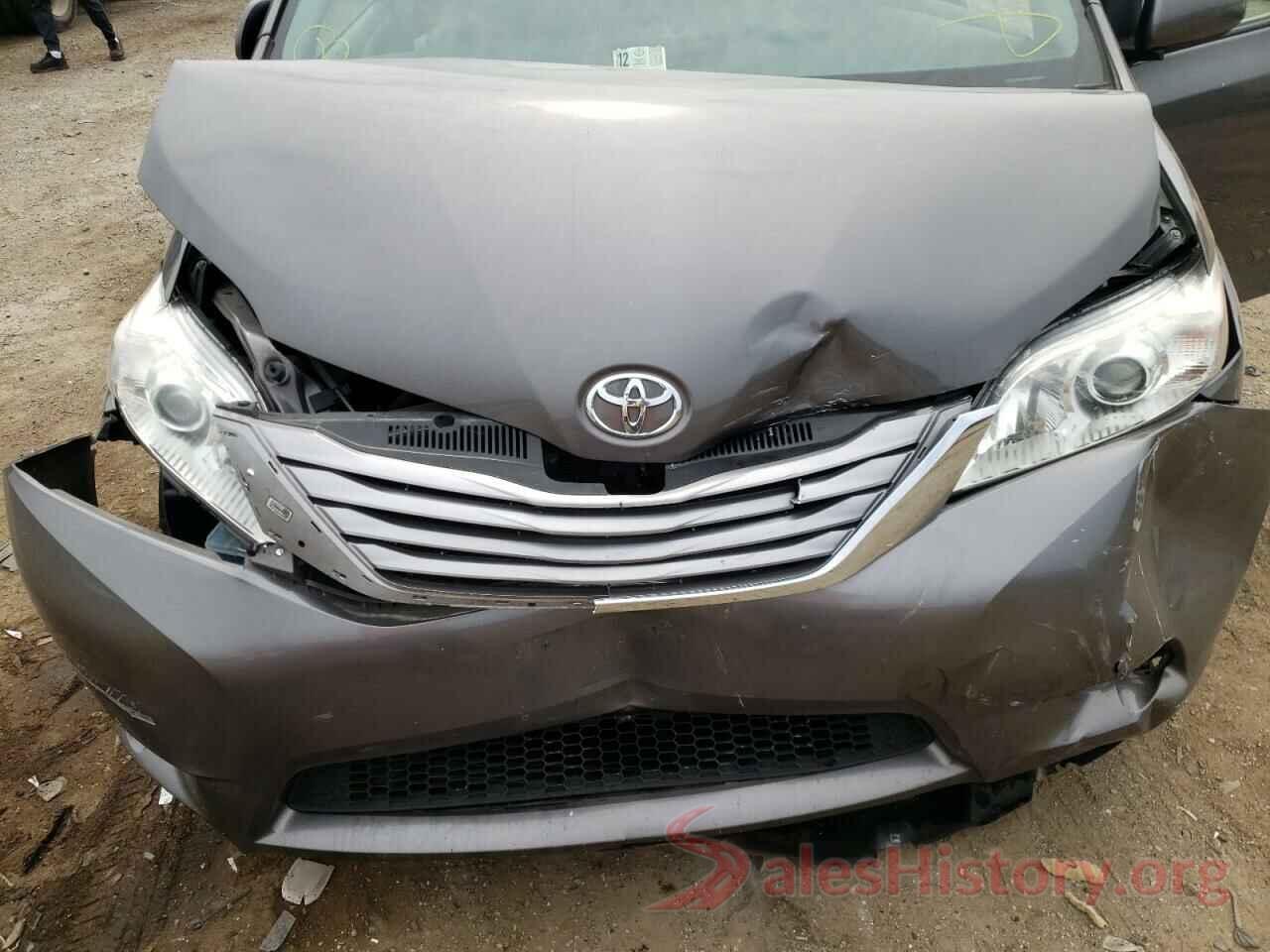 5TDYZ3DC1HS806288 2017 TOYOTA SIENNA