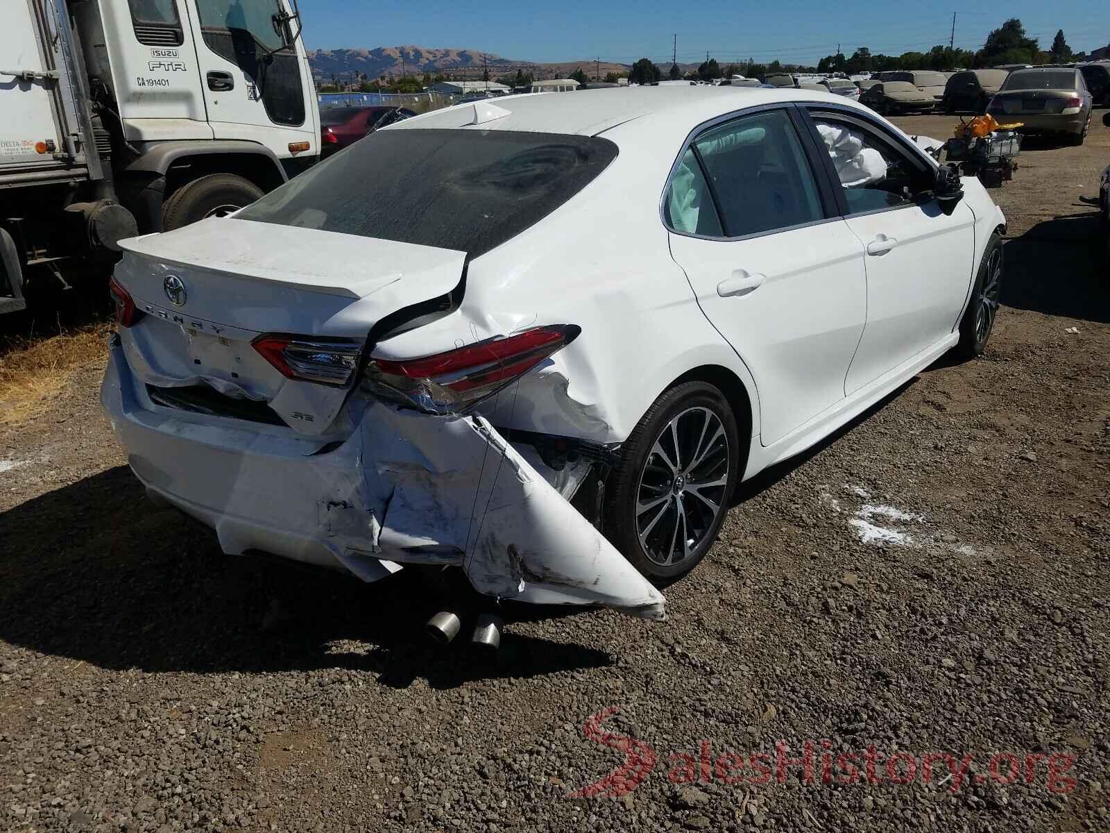 4T1B11HK4KU719759 2019 TOYOTA CAMRY