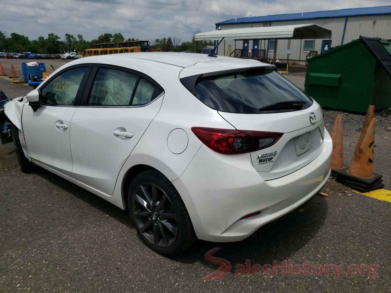 3MZBN1L37JM275821 2018 MAZDA 3