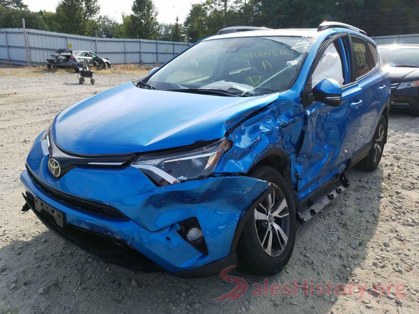 JTMRFREV3HJ122677 2017 TOYOTA RAV4