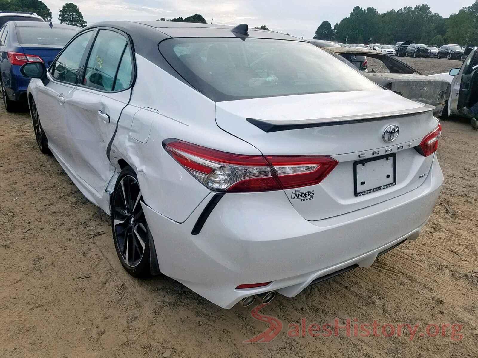 4T1B61HK2KU267215 2019 TOYOTA CAMRY