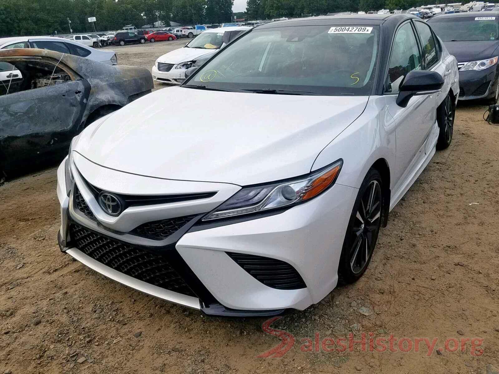 4T1B61HK2KU267215 2019 TOYOTA CAMRY