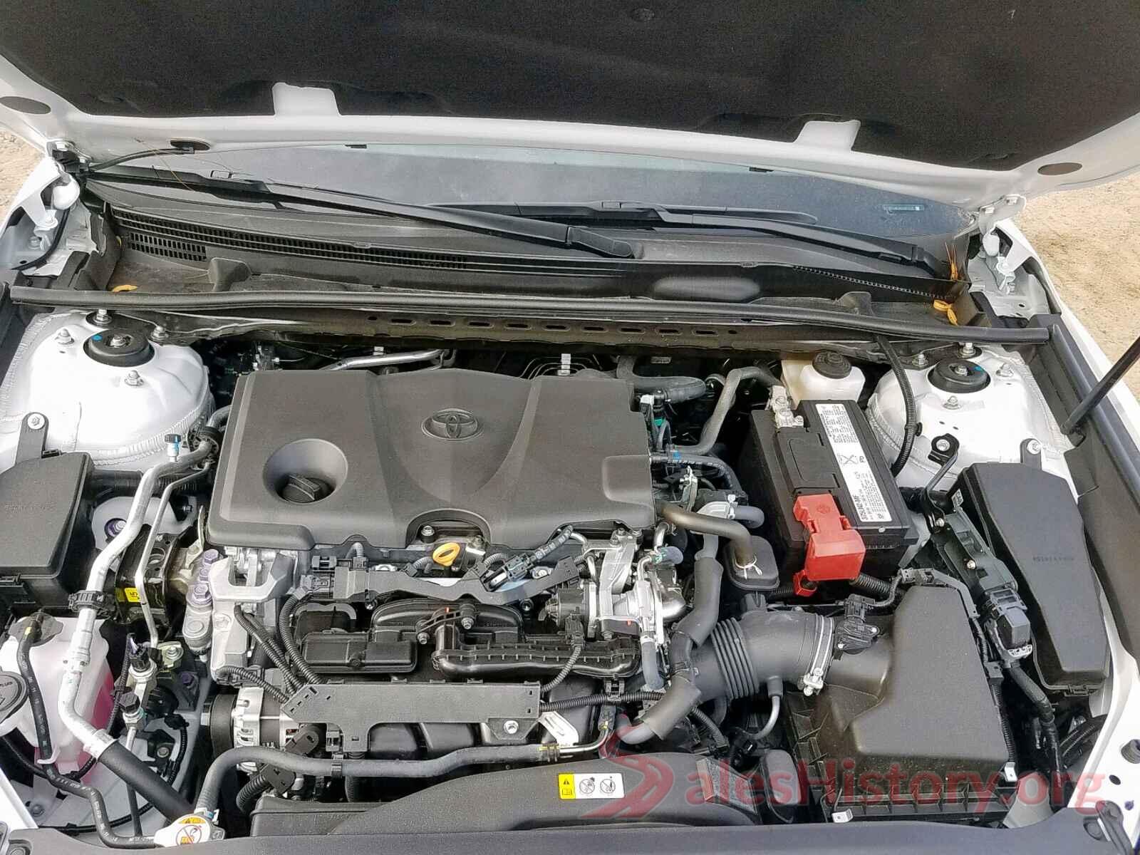 4T1B61HK2KU267215 2019 TOYOTA CAMRY