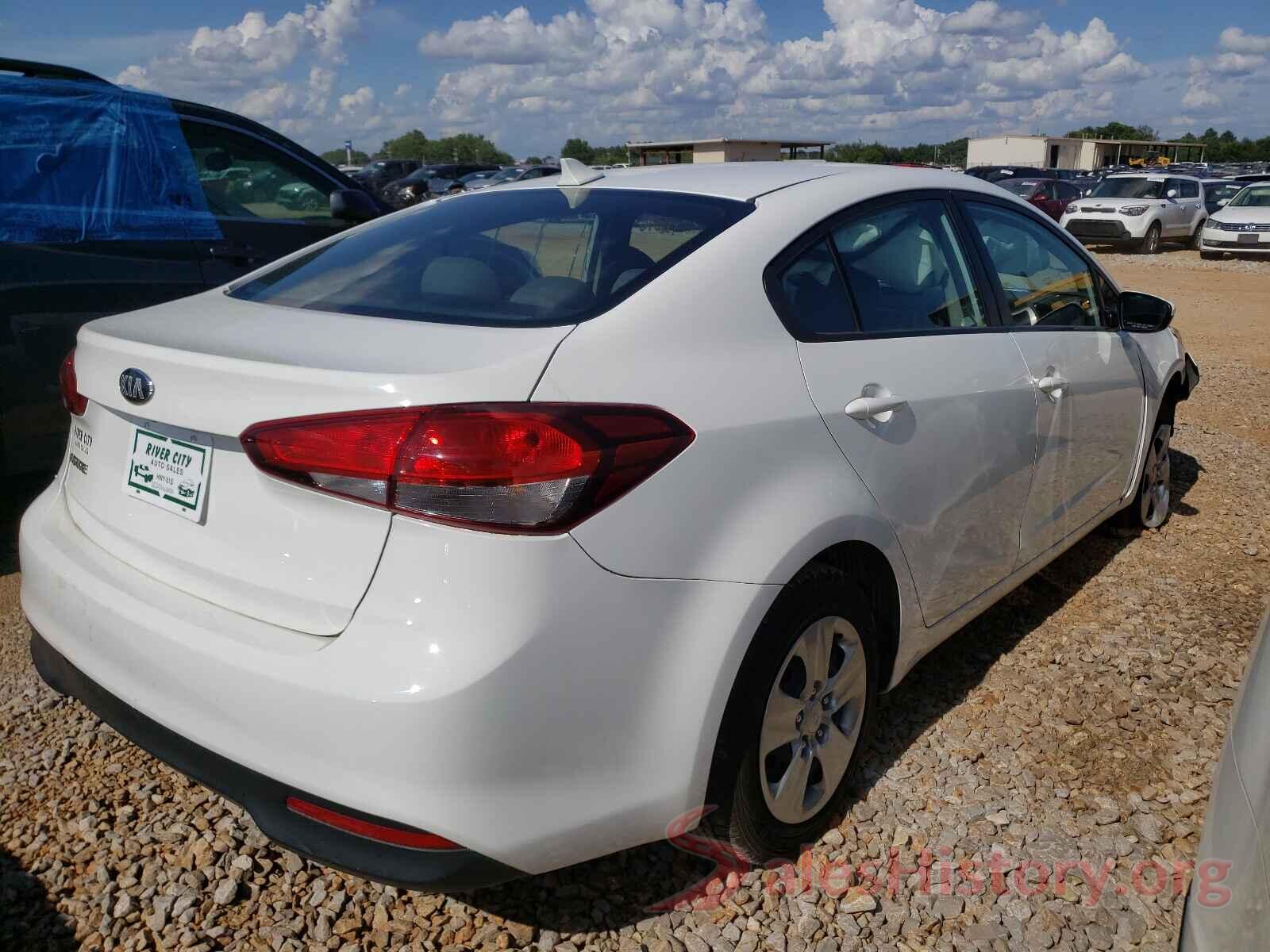 3KPFK4A75JE275444 2018 KIA FORTE