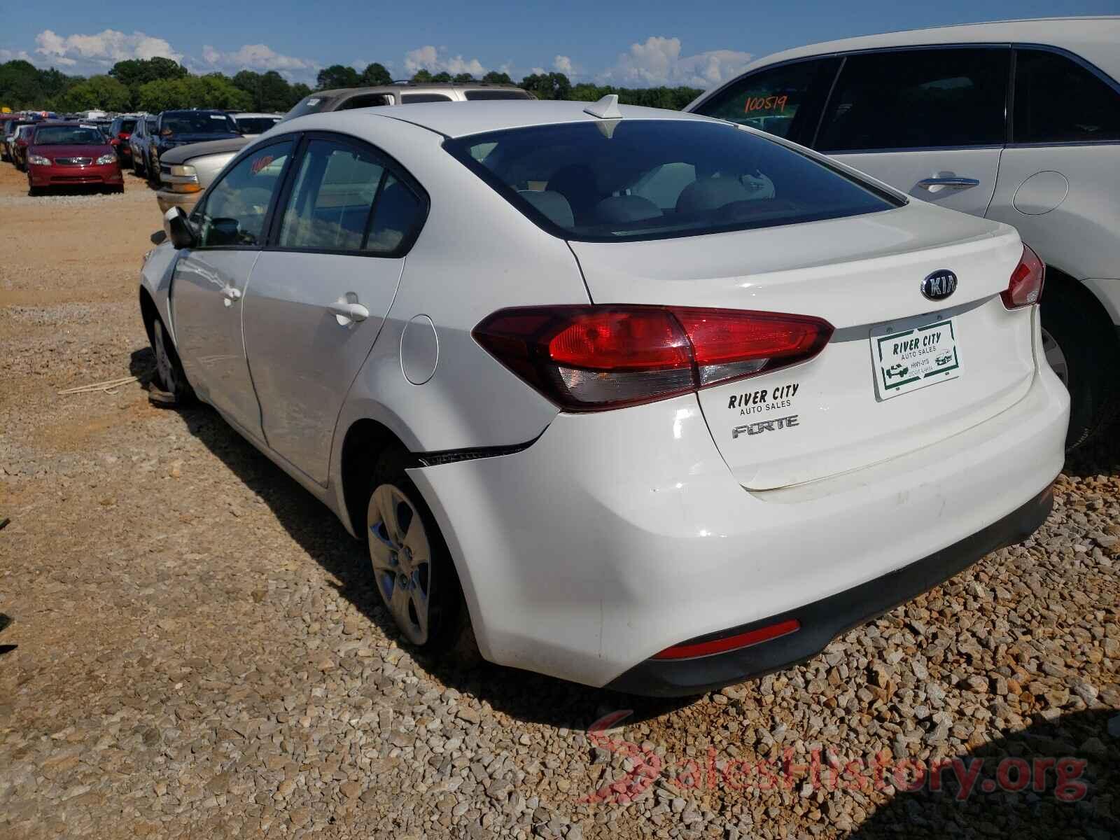 3KPFK4A75JE275444 2018 KIA FORTE