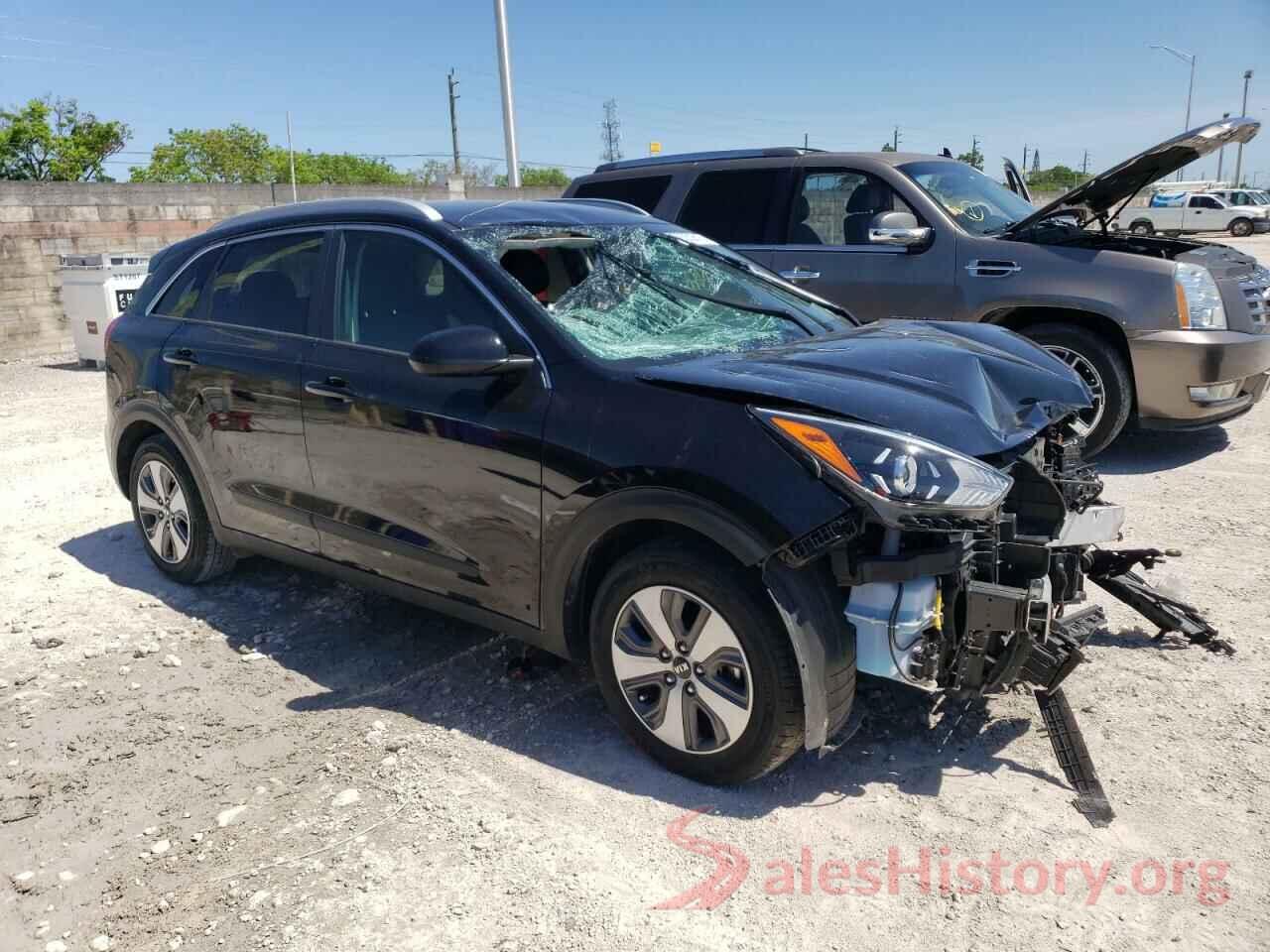 KNDCB3LC6L5419864 2020 KIA NIRO