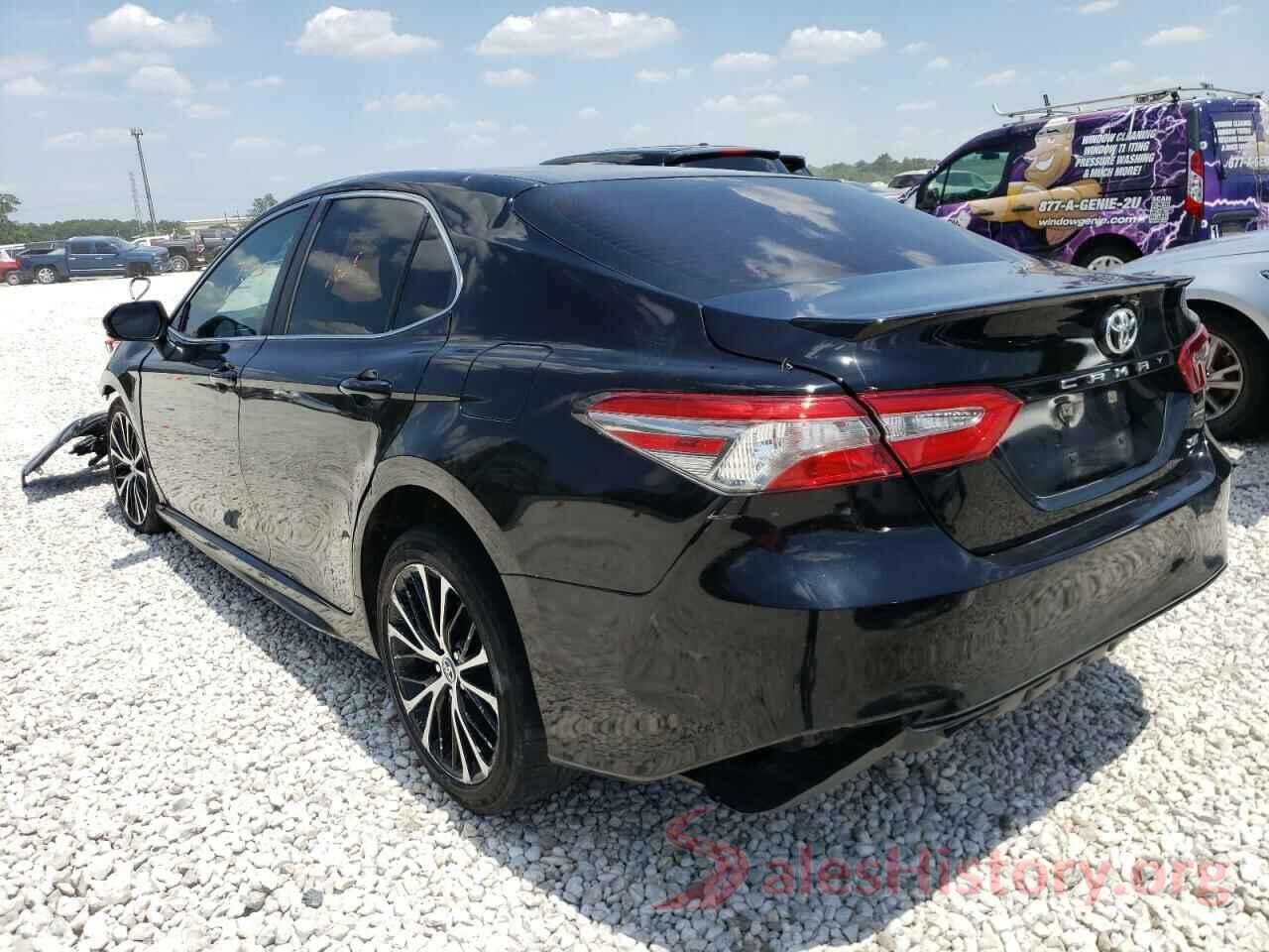 4T1B11HK0JU093982 2018 TOYOTA CAMRY