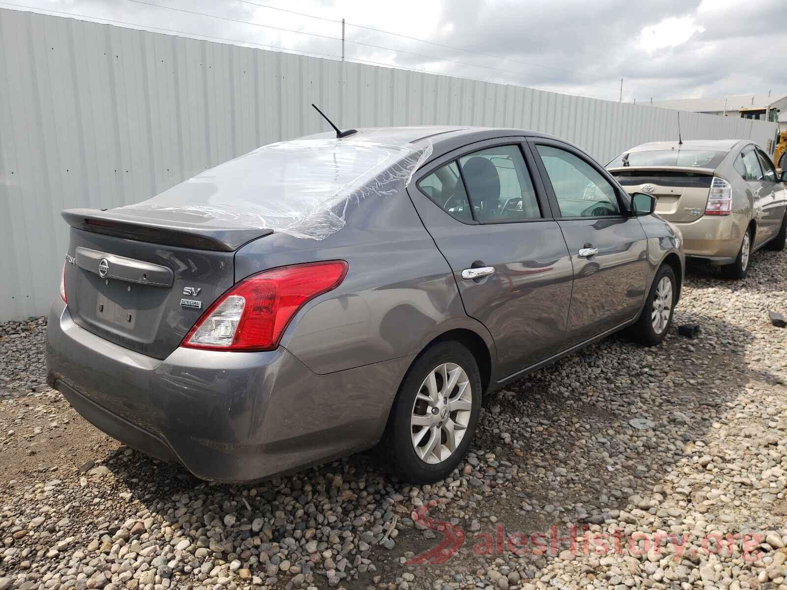 3N1CN7AP9JL852910 2018 NISSAN VERSA