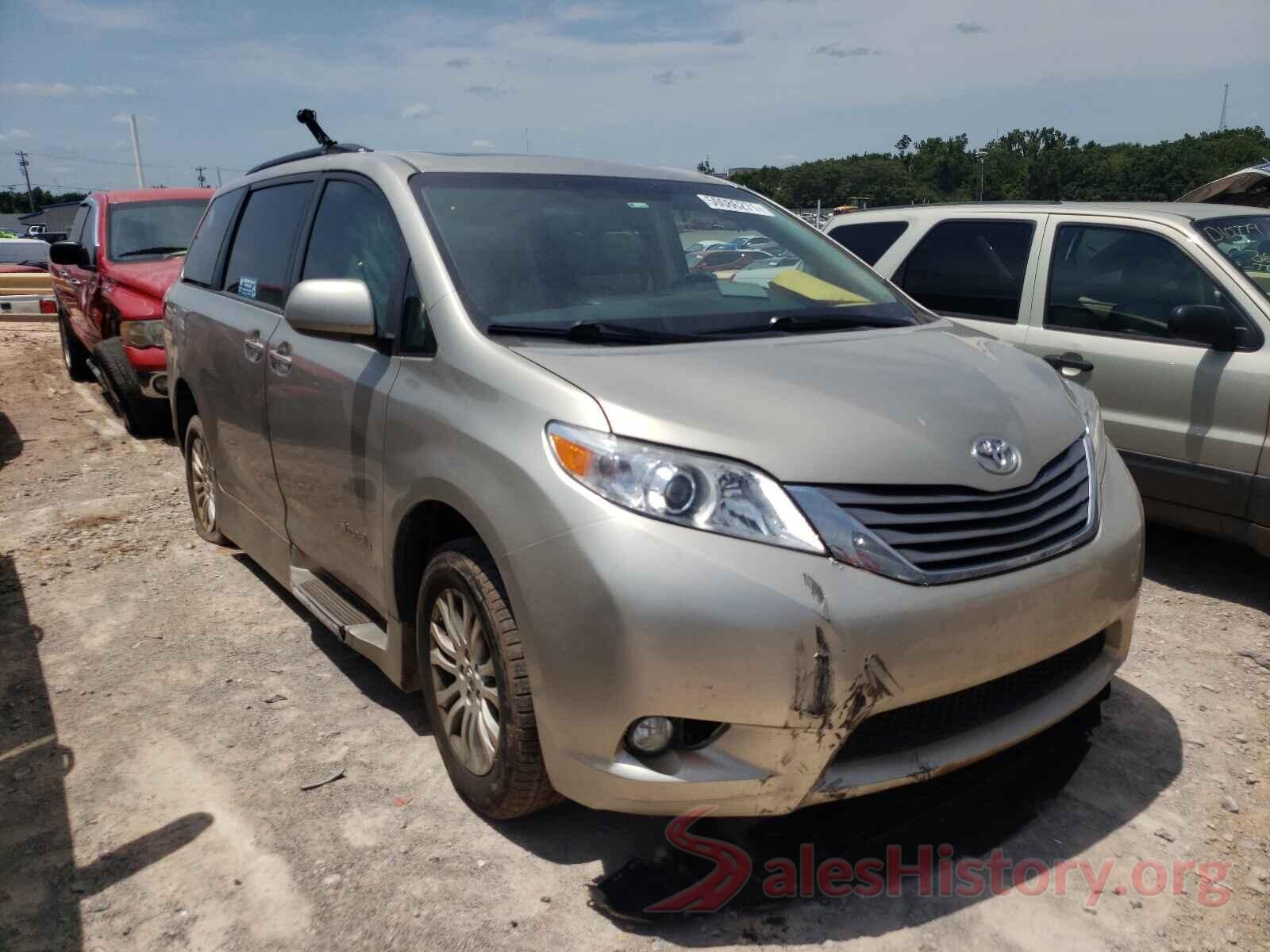 5TDYZ3DC8HS813237 2017 TOYOTA SIENNA