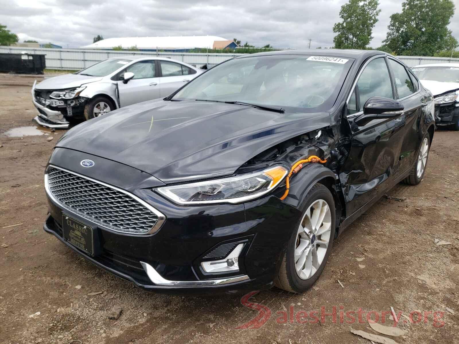 3FA6P0SU1KR147216 2019 FORD FUSION