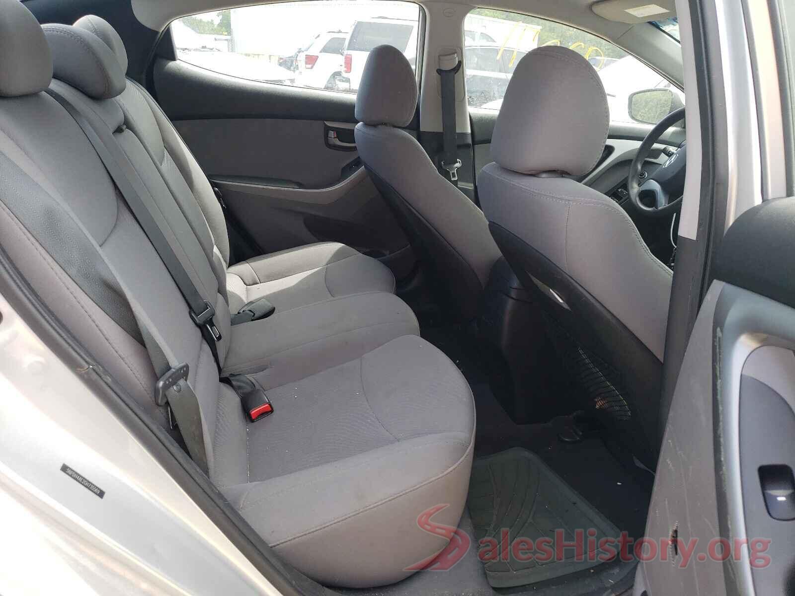 5NPDH4AE2GH735569 2016 HYUNDAI ELANTRA