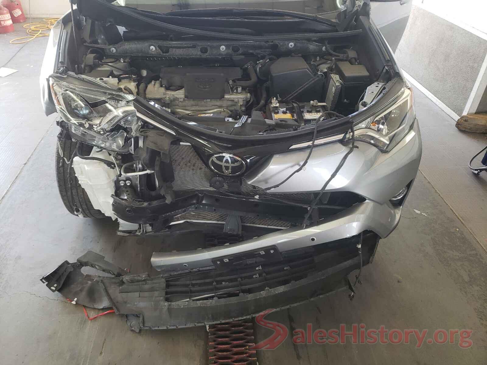 JTMRFREV0JD243459 2018 TOYOTA RAV4