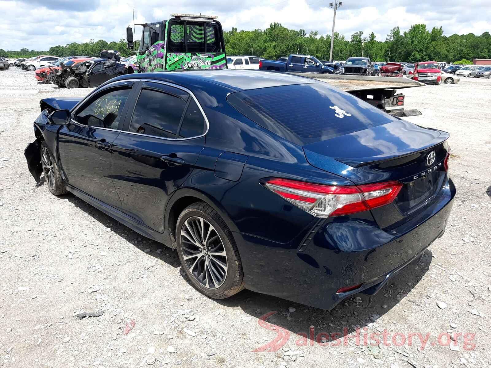 4T1B11HK4JU550518 2018 TOYOTA CAMRY