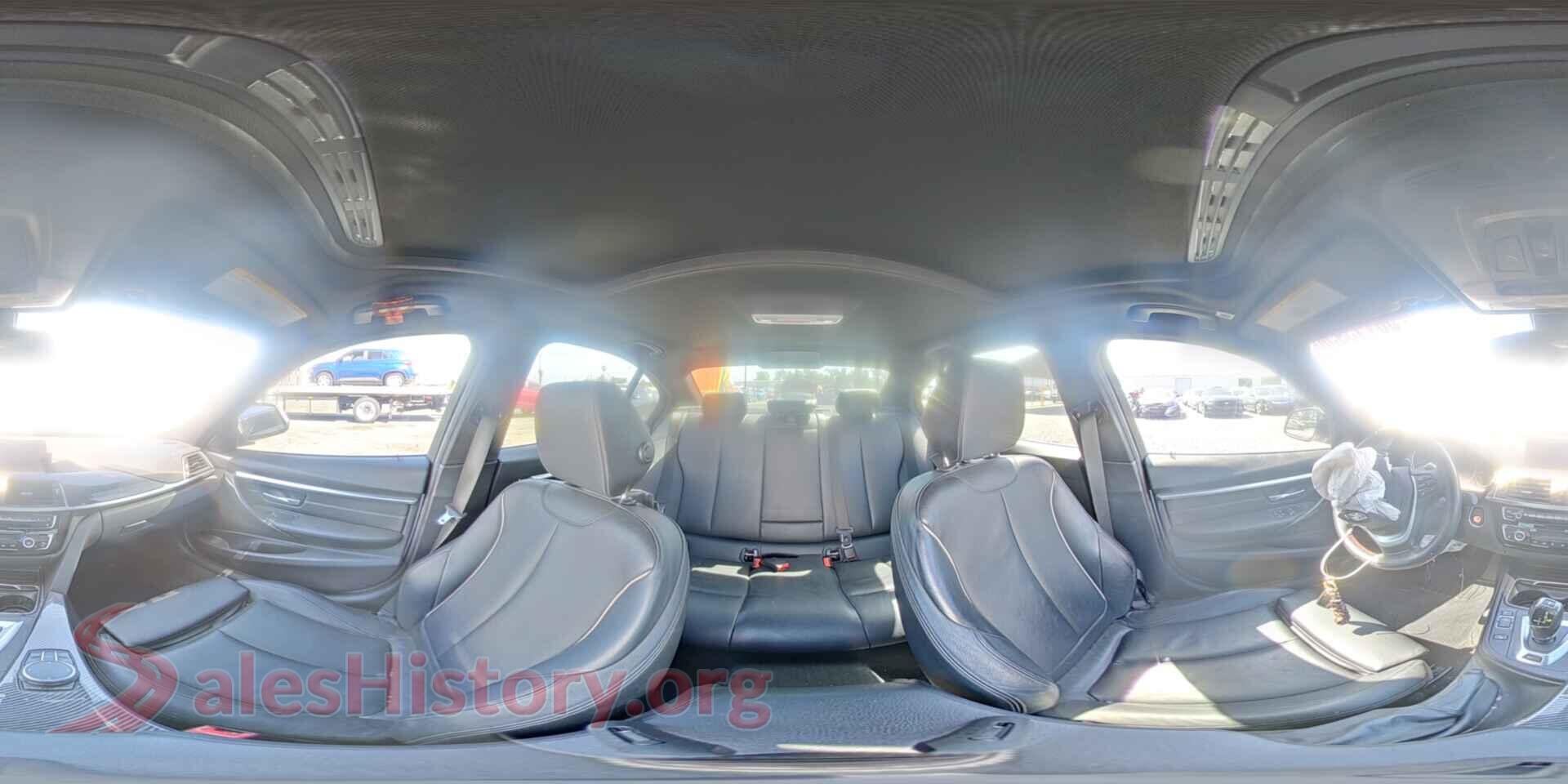 2018 BMW 3 SERIES VIN WBA8E1C5XJA756607, damage close-up