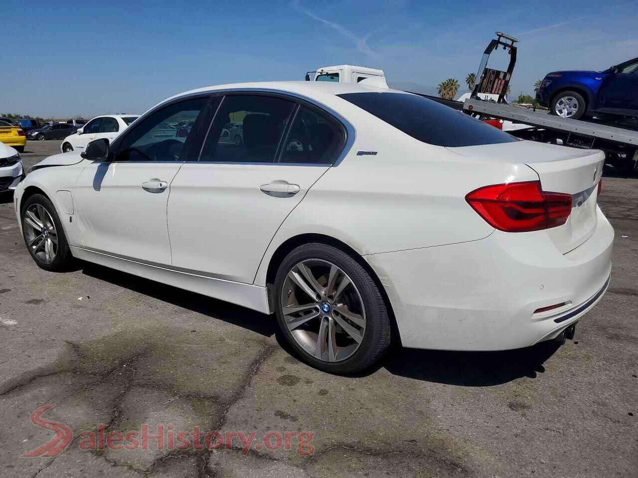 2018 BMW 3 SERIES VIN WBA8E1C5XJA756607, front view