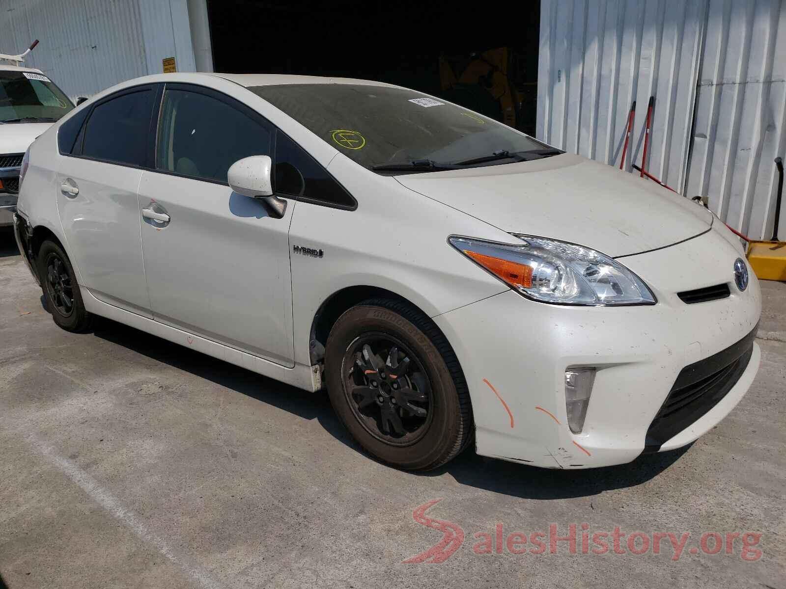 JTDKN3DU0F1972810 2015 TOYOTA PRIUS