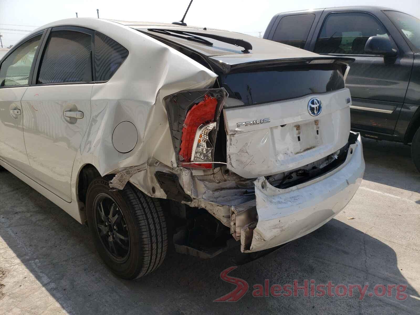 JTDKN3DU0F1972810 2015 TOYOTA PRIUS