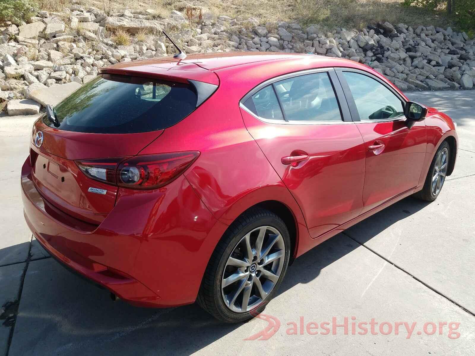 3MZBN1L33JM221111 2018 MAZDA 3